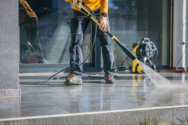 Best Factory Floor Cleaning  in Decorah, IA